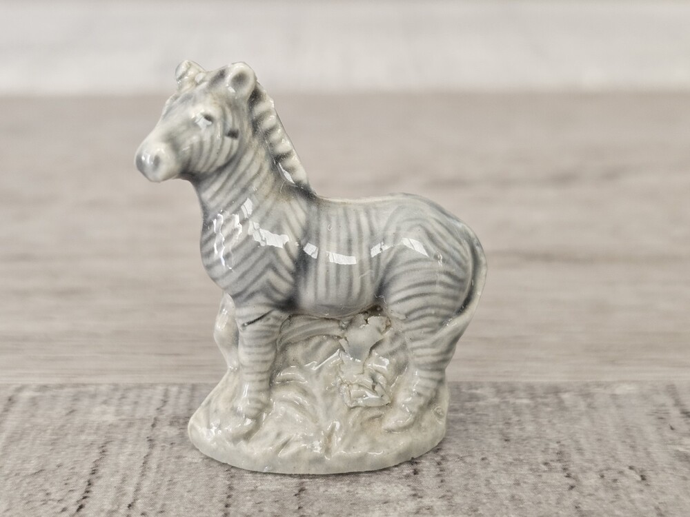 Wade Whimsies Zebra Red Rose Tea Figurine 2nd US Series 1985-1994 - England 206a